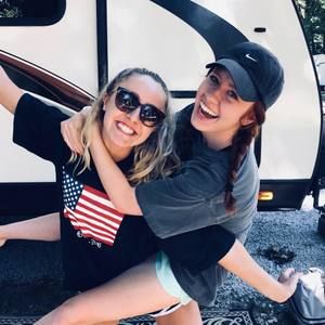 Meet your Posher, Lucy